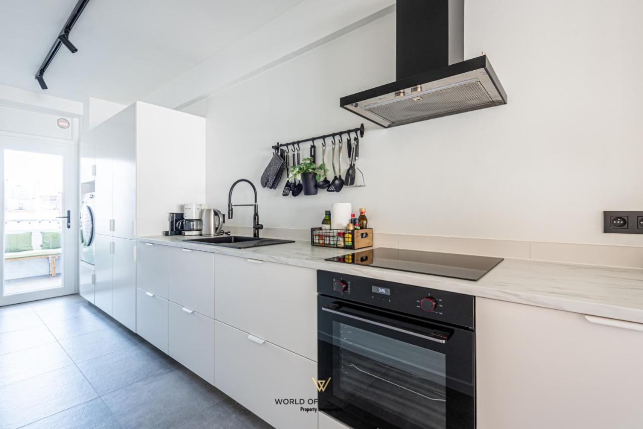 Luxurious Apartment Next To The Sea And City Centre With Free Parking Space Oostende Eksteriør billede