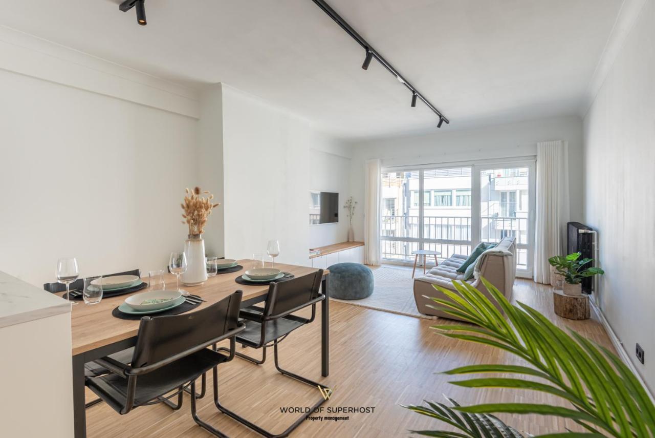 Luxurious Apartment Next To The Sea And City Centre With Free Parking Space Oostende Eksteriør billede